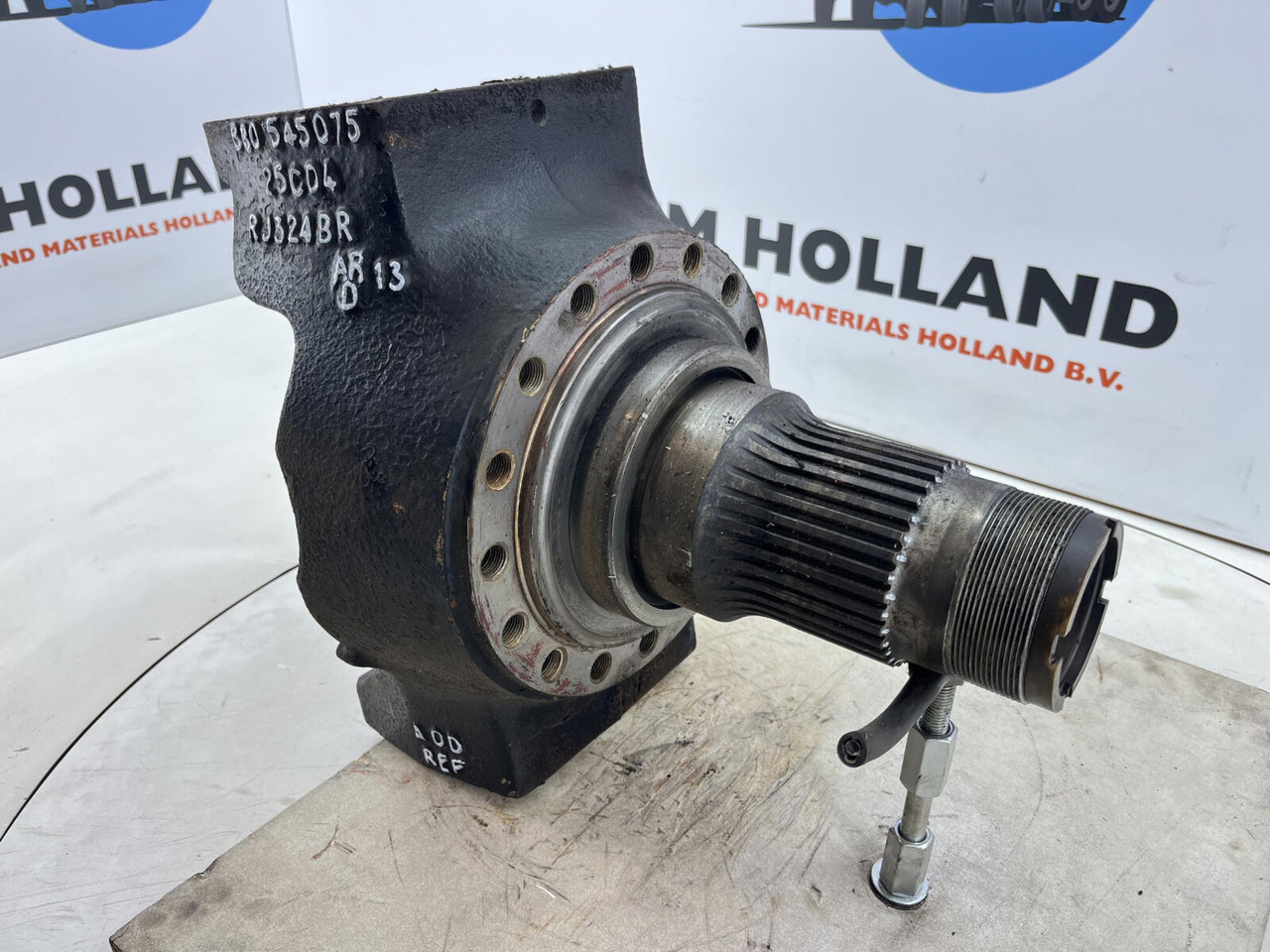 Grove AT 750 BE Steering knuckle 16 holes - Поворотный кулак для Мобильных кранов: фото 3 Grove AT 750 BE Steering knuckle 16 holes - Поворотный кулак для Мобильных кранов: фото 3