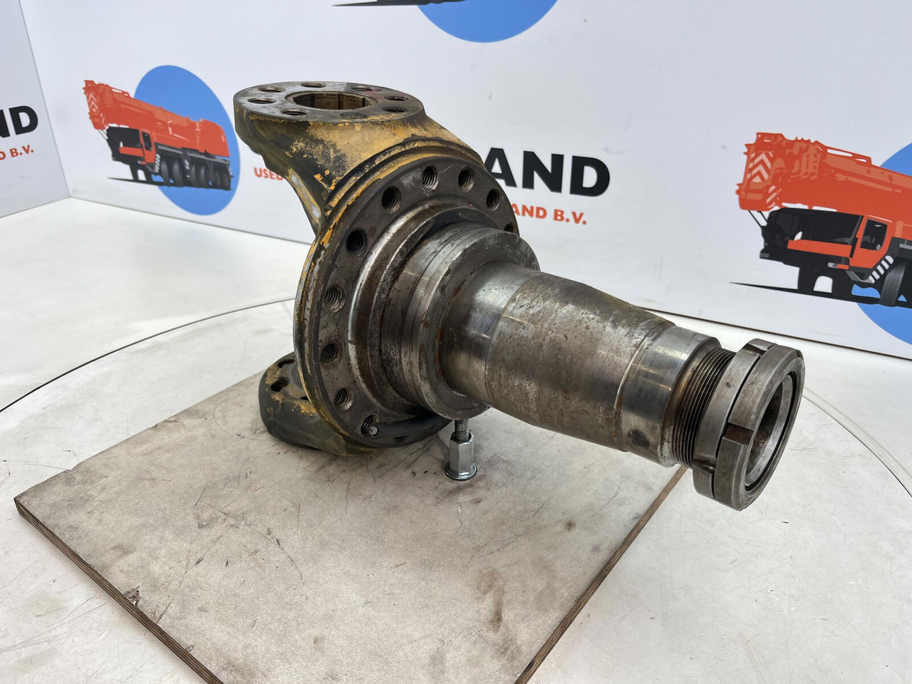 Grove AT 880 Steering knuckle 16 holes axle 2 - Поворотный кулак для Мобильных кранов: фото 3 Grove AT 880 Steering knuckle 16 holes axle 2 - Поворотный кулак для Мобильных кранов: фото 3