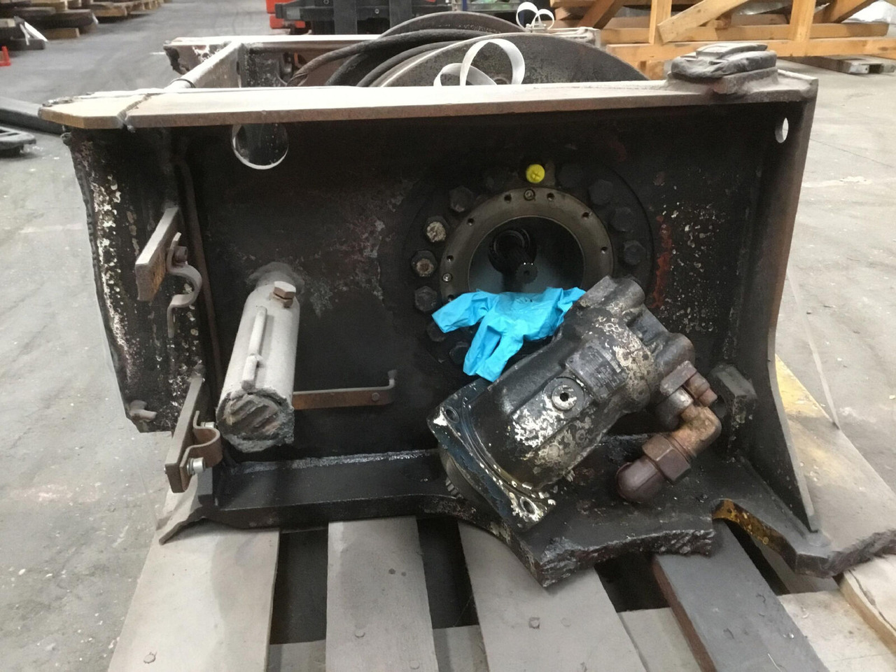 Grove GMK 2035 winch - Лебёдка для Мобильных кранов: фото 5 Grove GMK 2035 winch - Лебёдка для Мобильных кранов: фото 5