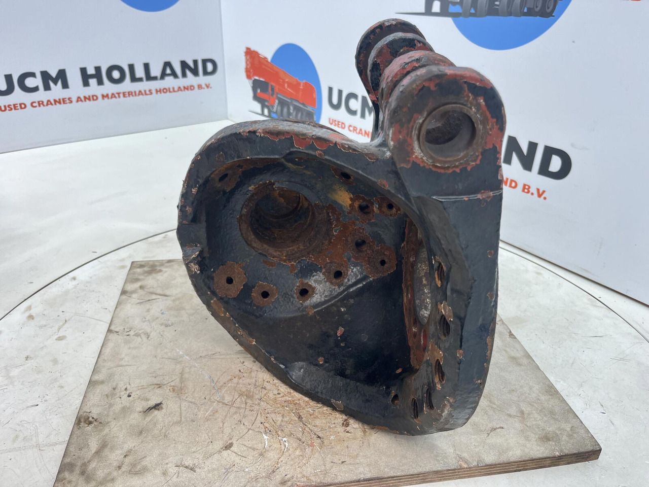 Grove GMK Steering knuckle 12 holes R71.5901.0F - Поворотный кулак для Мобильных кранов: фото 5 Grove GMK Steering knuckle 12 holes R71.5901.0F - Поворотный кулак для Мобильных кранов: фото 5
