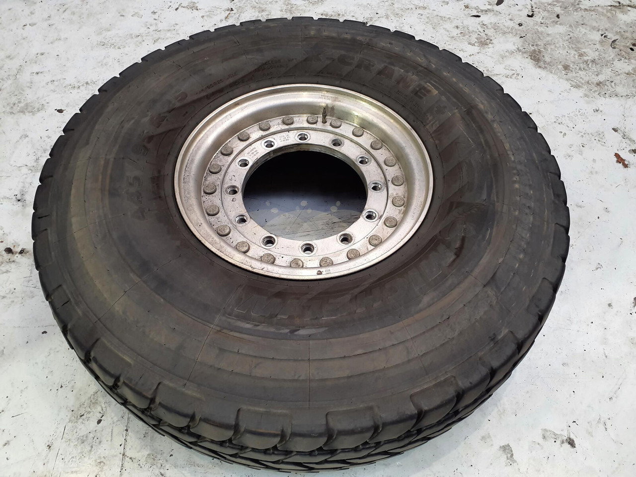 Grove Wheel 445/95R25 12 9 2p alu - Колесо для Кранов: фото 3 Grove Wheel 445/95R25 12 9 2p alu - Колесо для Кранов: фото 3