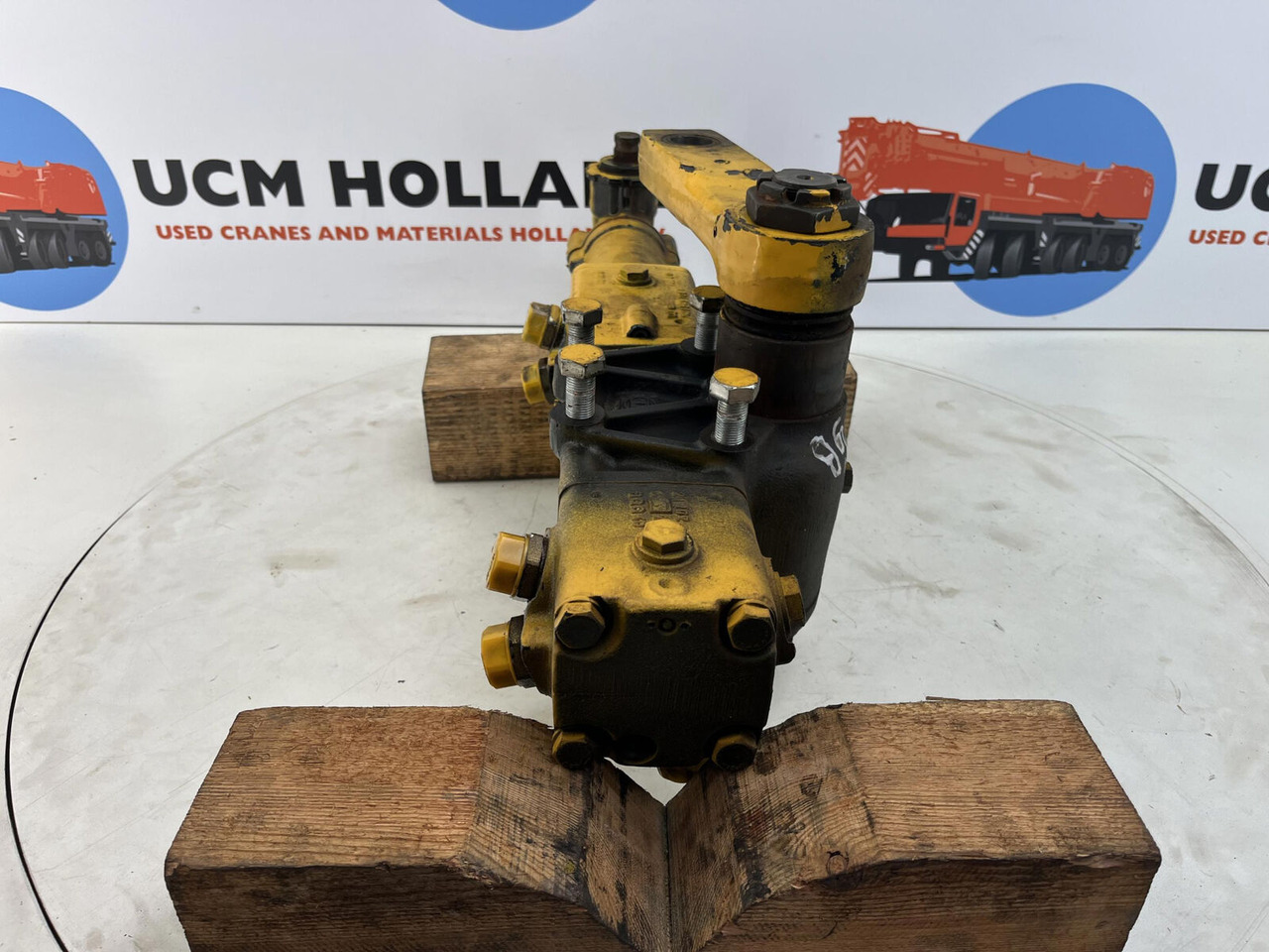 Liebherr LTM 1050-1 steering box - Рулевой механизм для Мобильных кранов: фото 2 Liebherr LTM 1050-1 steering box - Рулевой механизм для Мобильных кранов: фото 2