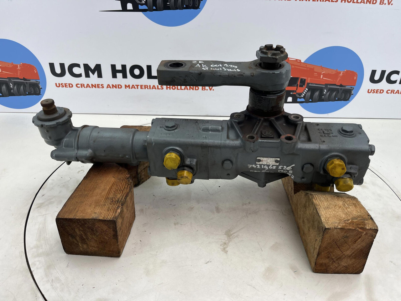 Liebherr LTM 1050-1 steering box - Рулевой механизм для Мобильных кранов: фото 1 Liebherr LTM 1050-1 steering box - Рулевой механизм для Мобильных кранов: фото 1