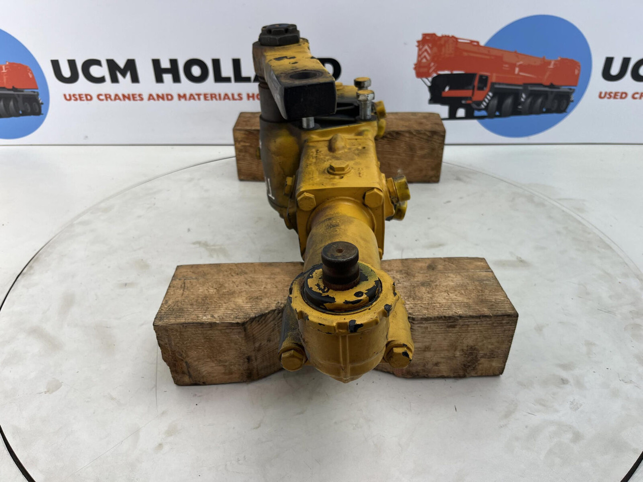 Liebherr LTM 1050-1 steering box - Рулевой механизм для Мобильных кранов: фото 4 Liebherr LTM 1050-1 steering box - Рулевой механизм для Мобильных кранов: фото 4