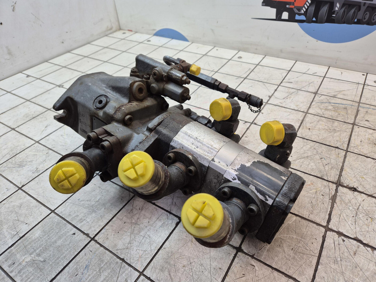 Liebherr LTM 1055-3.2 three way gear pump - Гидравлический насос для Мобильных кранов: фото 4 Liebherr LTM 1055-3.2 three way gear pump - Гидравлический насос для Мобильных кранов: фото 4