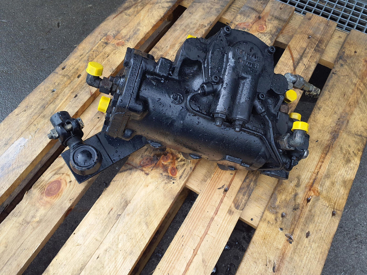 Liebherr LTM 1060-2 steering gear - Рулевой механизм для Мобильных кранов: фото 2 Liebherr LTM 1060-2 steering gear - Рулевой механизм для Мобильных кранов: фото 2