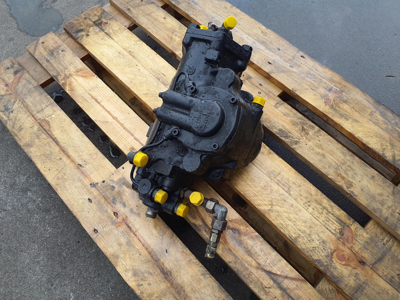 Liebherr LTM 1060-2 steering gear - Рулевой механизм для Мобильных кранов: фото 1 Liebherr LTM 1060-2 steering gear - Рулевой механизм для Мобильных кранов: фото 1
