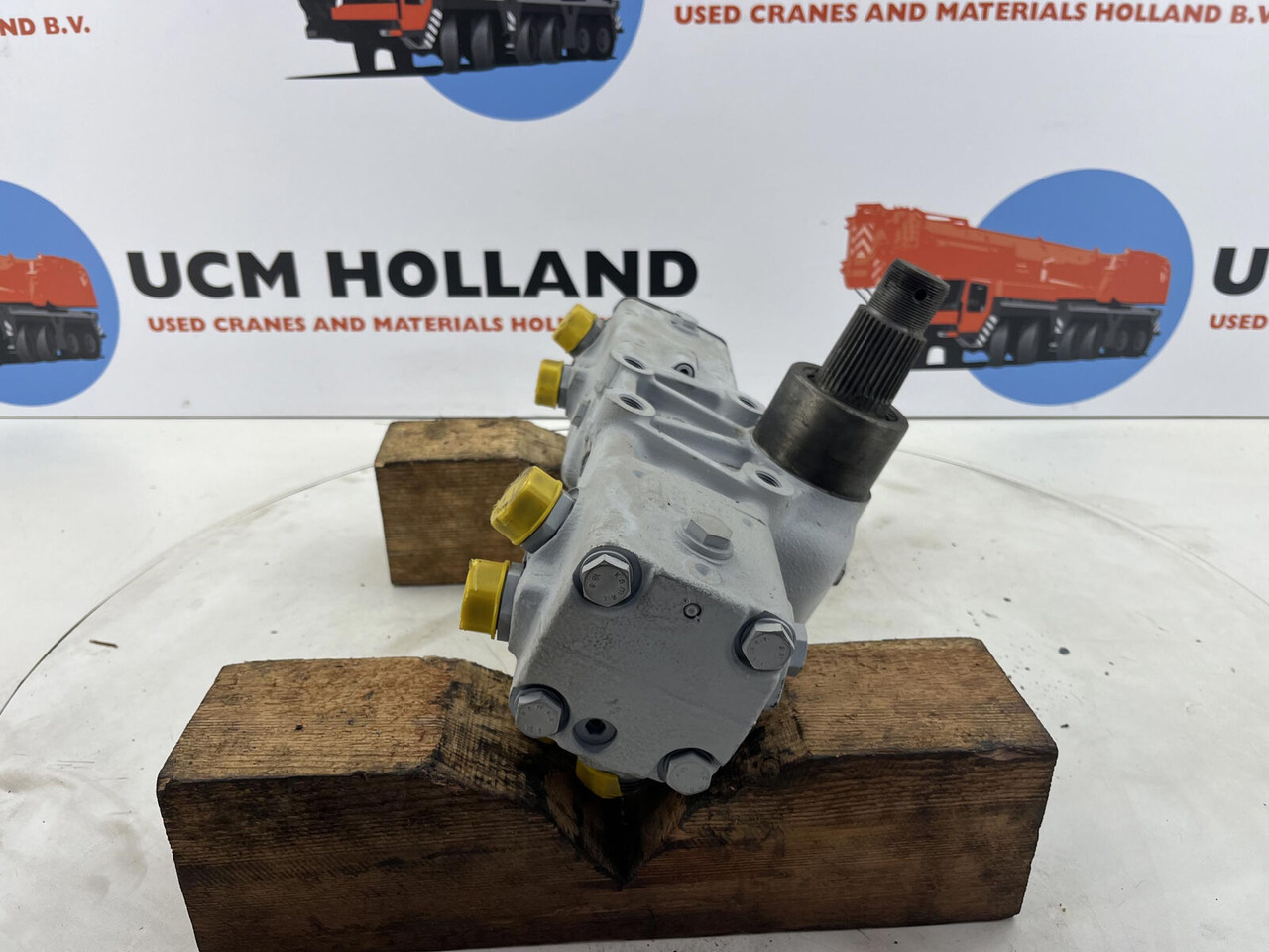 Liebherr LTM 1070 steering box - Рулевой механизм для Мобильных кранов: фото 4 Liebherr LTM 1070 steering box - Рулевой механизм для Мобильных кранов: фото 4