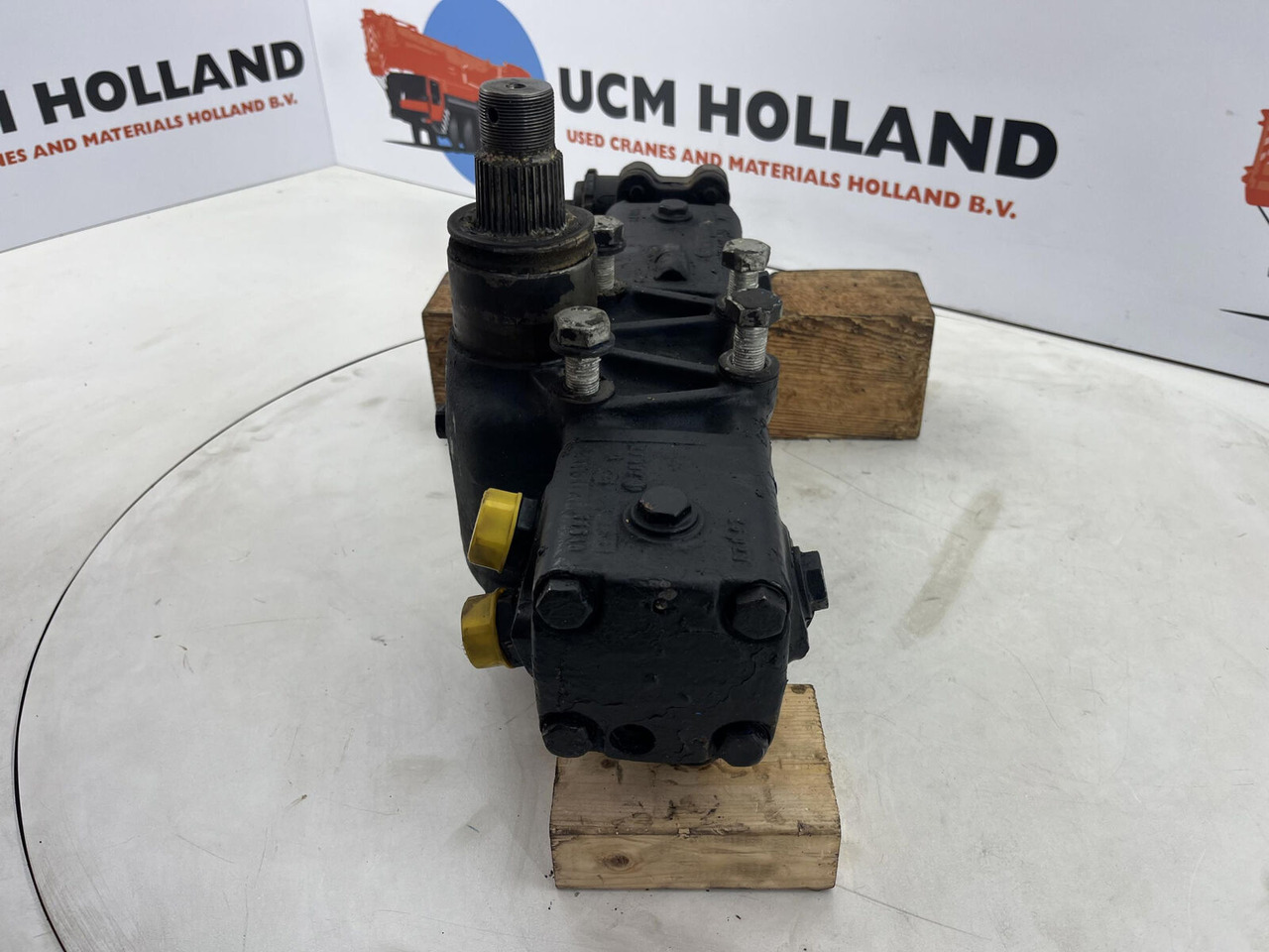 Liebherr LTM 1070 steering box - Рулевой механизм для Мобильных кранов: фото 4 Liebherr LTM 1070 steering box - Рулевой механизм для Мобильных кранов: фото 4