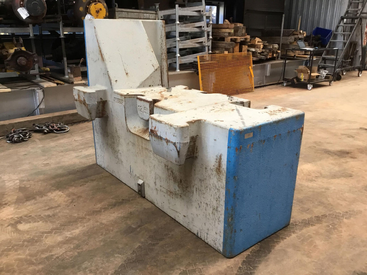Liebherr LTM 1250-6.1 counterweight 12,5 ton - Противовес для Мобильных кранов: фото 1 Liebherr LTM 1250-6.1 counterweight 12,5 ton - Противовес для Мобильных кранов: фото 1