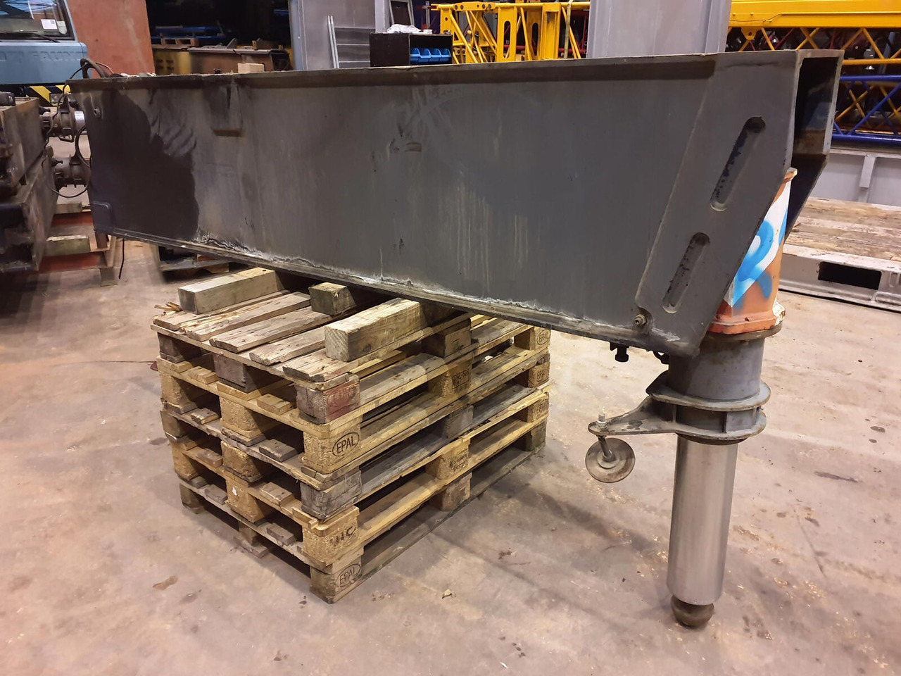 Liebherr LTM 1300 outrigger complete front R - Подвеска для Мобильных кранов: фото 1 Liebherr LTM 1300 outrigger complete front R - Подвеска для Мобильных кранов: фото 1
