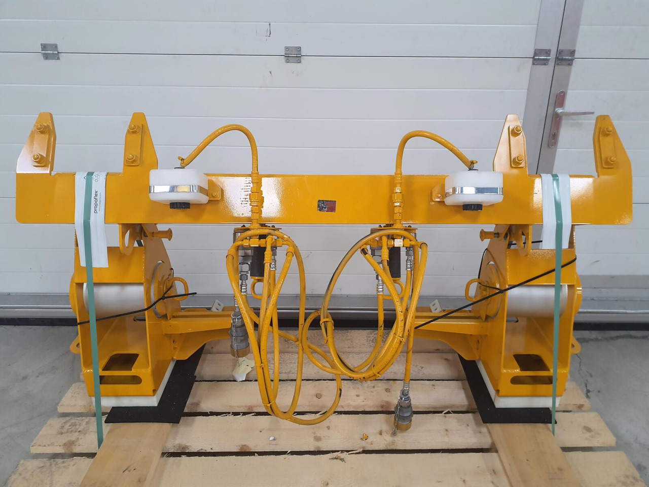 Liebherr LTM 1750-9.1 Luffing cylinder lifting device rear - Кузов и экстерьер для Мобильных кранов: фото 1 Liebherr LTM 1750-9.1 Luffing cylinder lifting device rear - Кузов и экстерьер для Мобильных кранов: фото 1