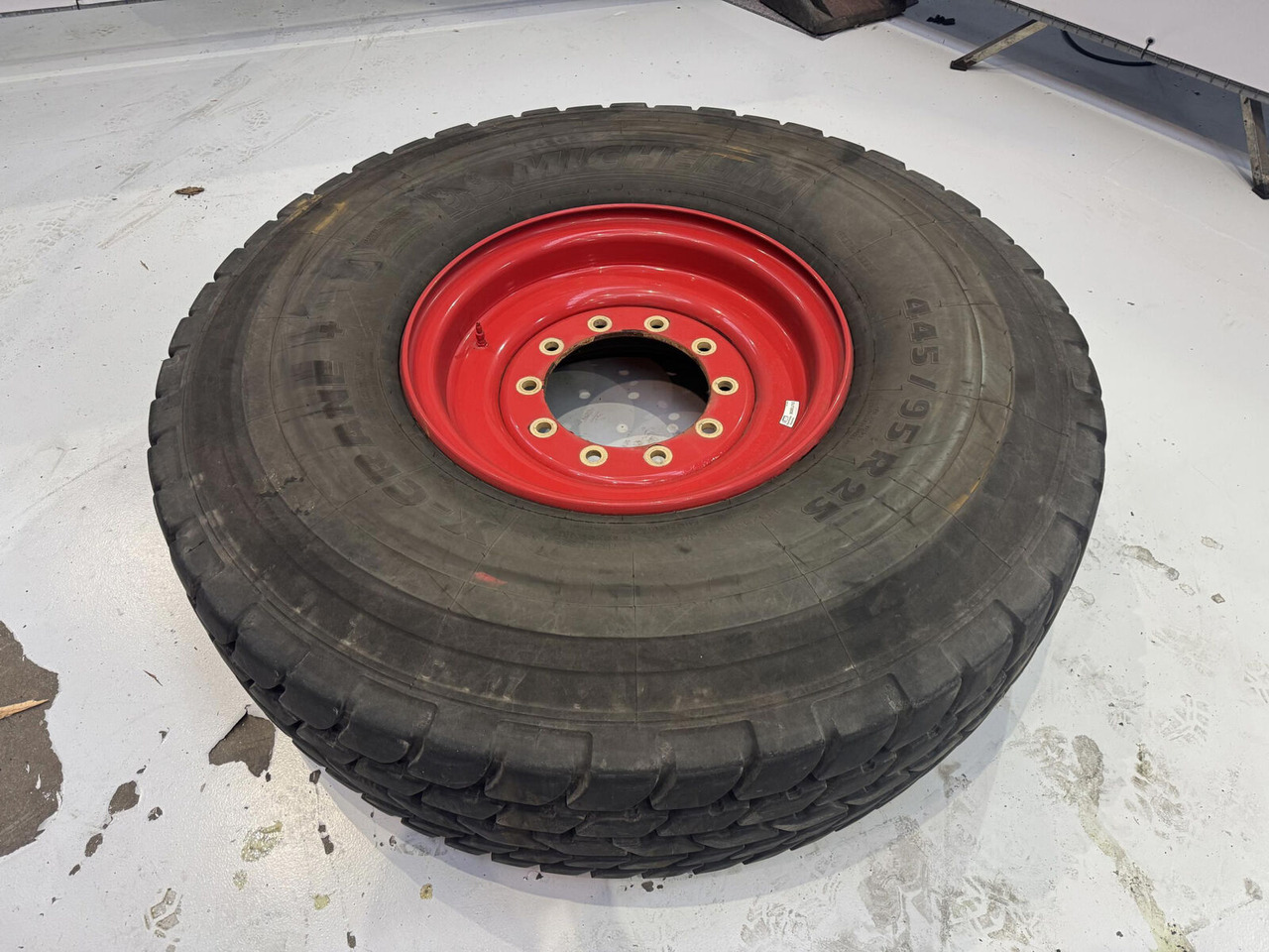 Michelin Wheel 445/95R25 10 12 1p - Колесо для Кранов: фото 2 Michelin Wheel 445/95R25 10 12 1p - Колесо для Кранов: фото 2