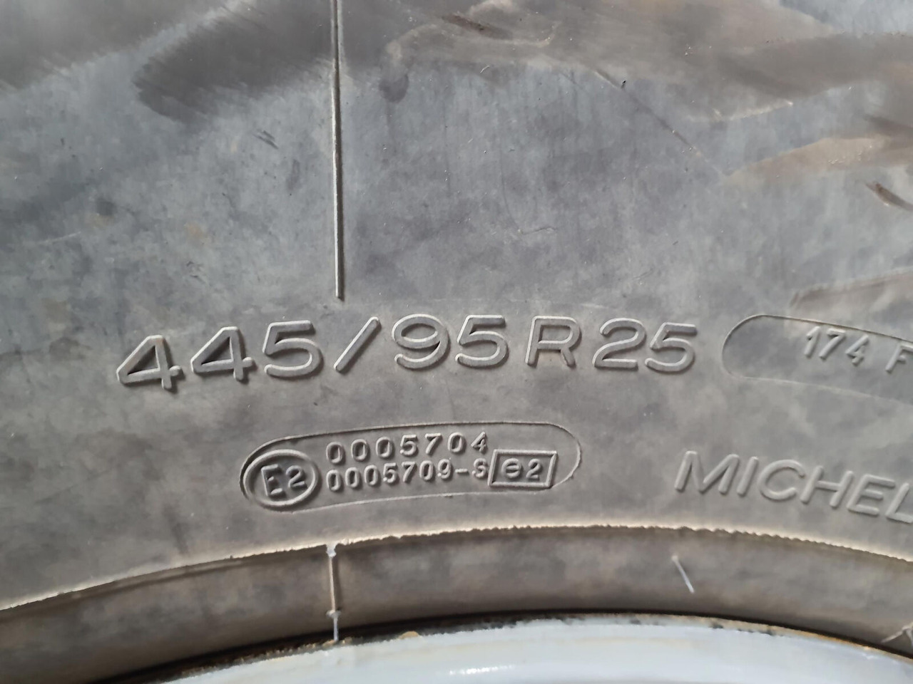 Michelin Wheel 445/95R25 10 12 1p - Колесо для Кранов: фото 4 Michelin Wheel 445/95R25 10 12 1p - Колесо для Кранов: фото 4