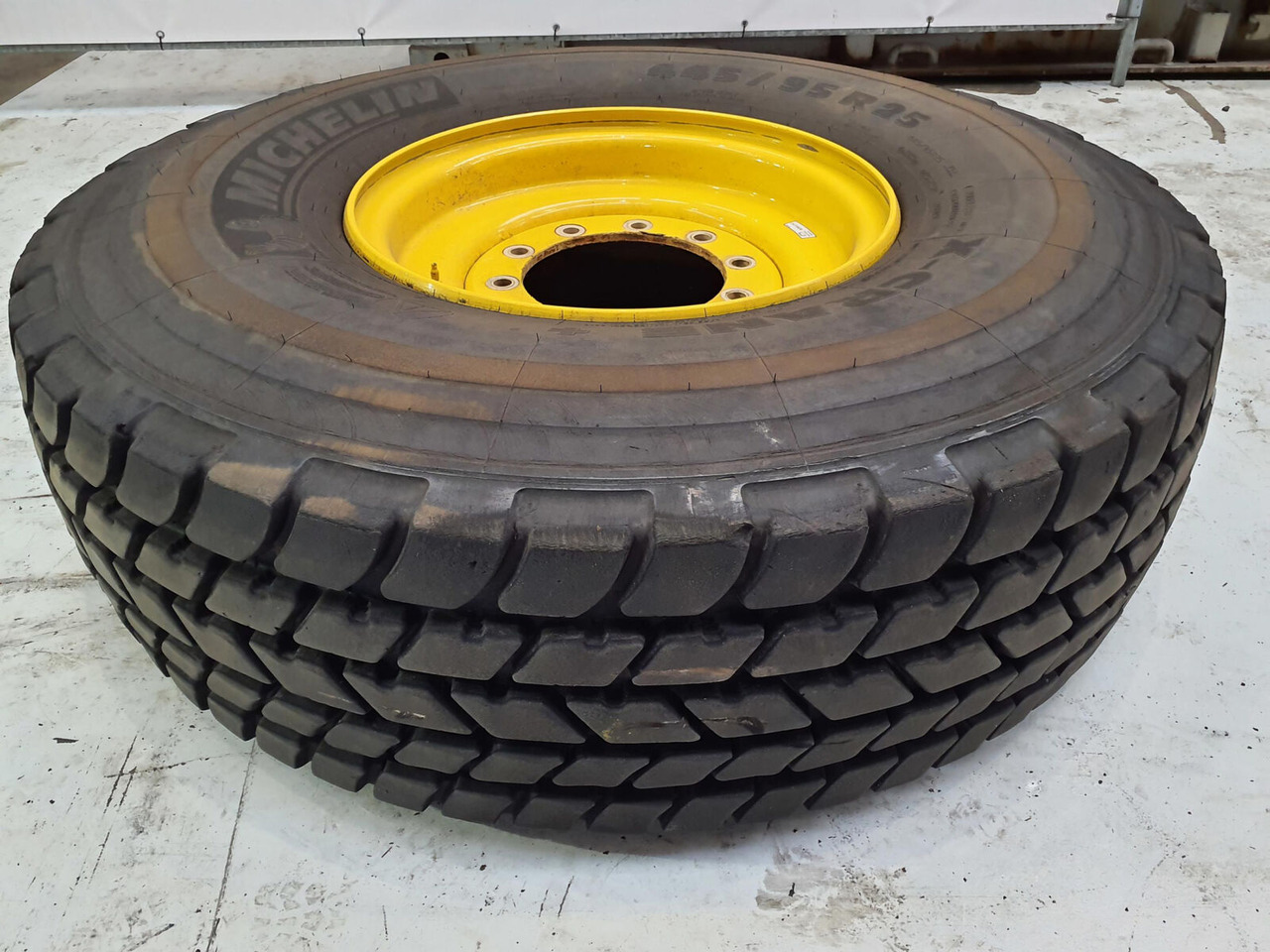 Michelin Wheel 445/95R25 10 12 1p - Колесо для Кранов: фото 1 Michelin Wheel 445/95R25 10 12 1p - Колесо для Кранов: фото 1
