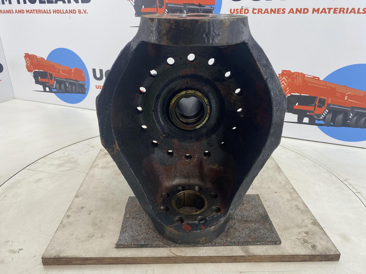 PPM 250 ATT Steering knuckle 16 holes axle 1 - Поворотный кулак для Мобильных кранов: фото 5 PPM 250 ATT Steering knuckle 16 holes axle 1 - Поворотный кулак для Мобильных кранов: фото 5