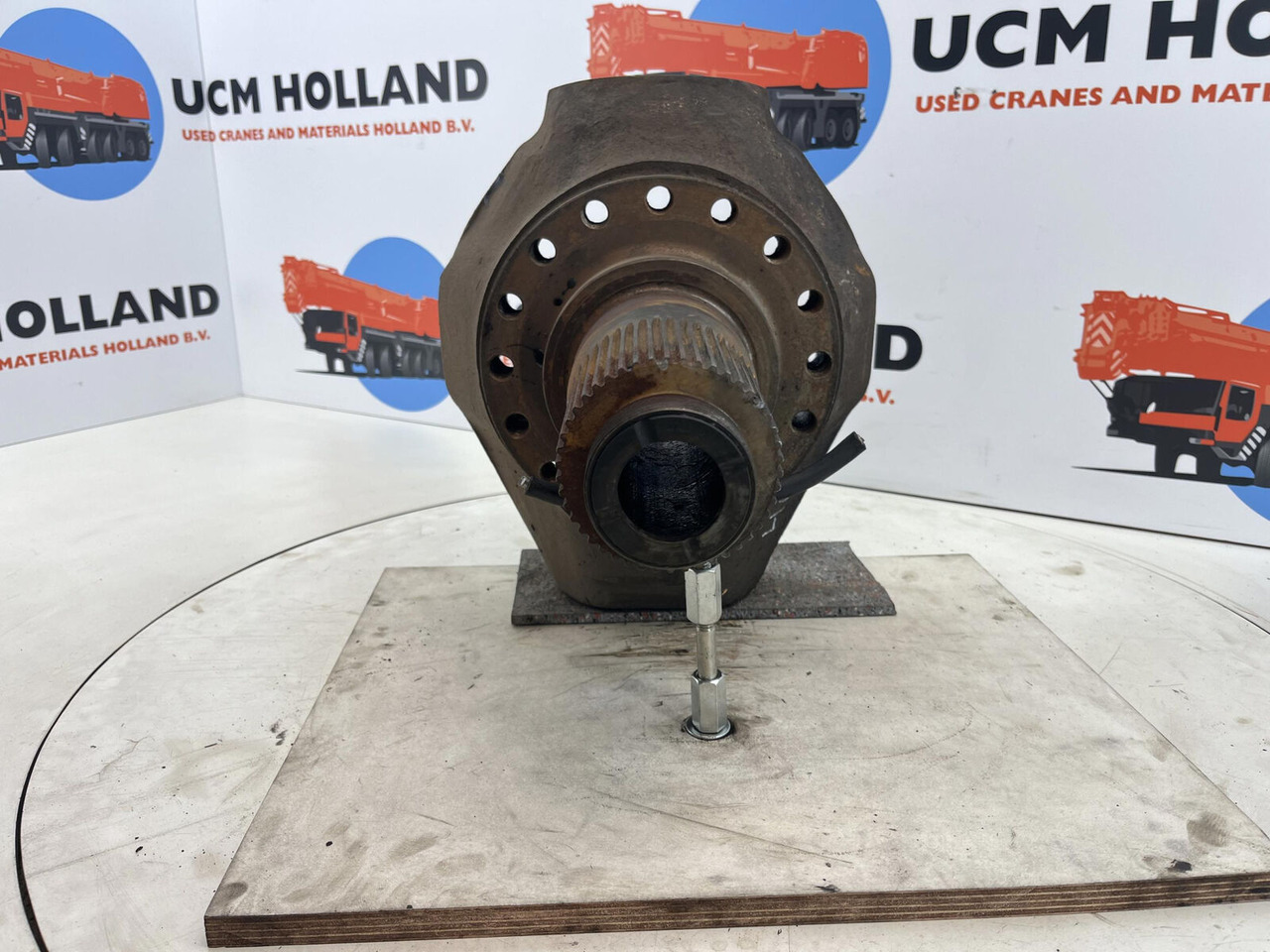 PPM ATT 400 Steering knuckle 16 holes axle 1 - Поворотный кулак для Кранов: фото 2 PPM ATT 400 Steering knuckle 16 holes axle 1 - Поворотный кулак для Кранов: фото 2