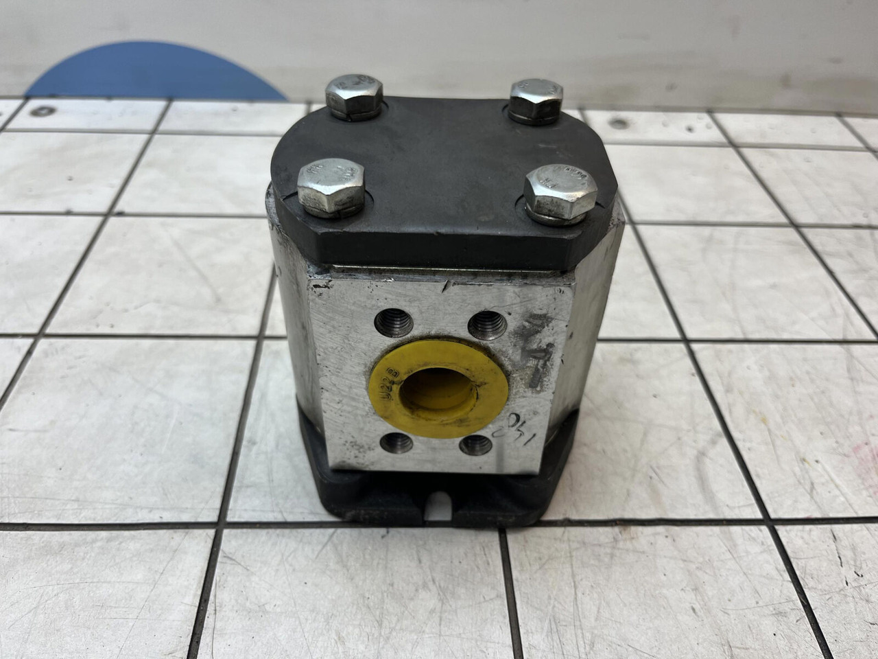 Rexroth Rexroth sigma gear pump - Гидравлический насос для Мобильных кранов: фото 1 Rexroth Rexroth sigma gear pump - Гидравлический насос для Мобильных кранов: фото 1