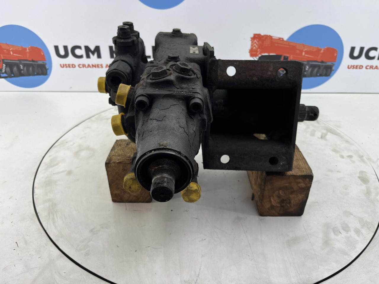 Steering box - Рулевой механизм для Кранов: фото 1 Steering box - Рулевой механизм для Кранов: фото 1