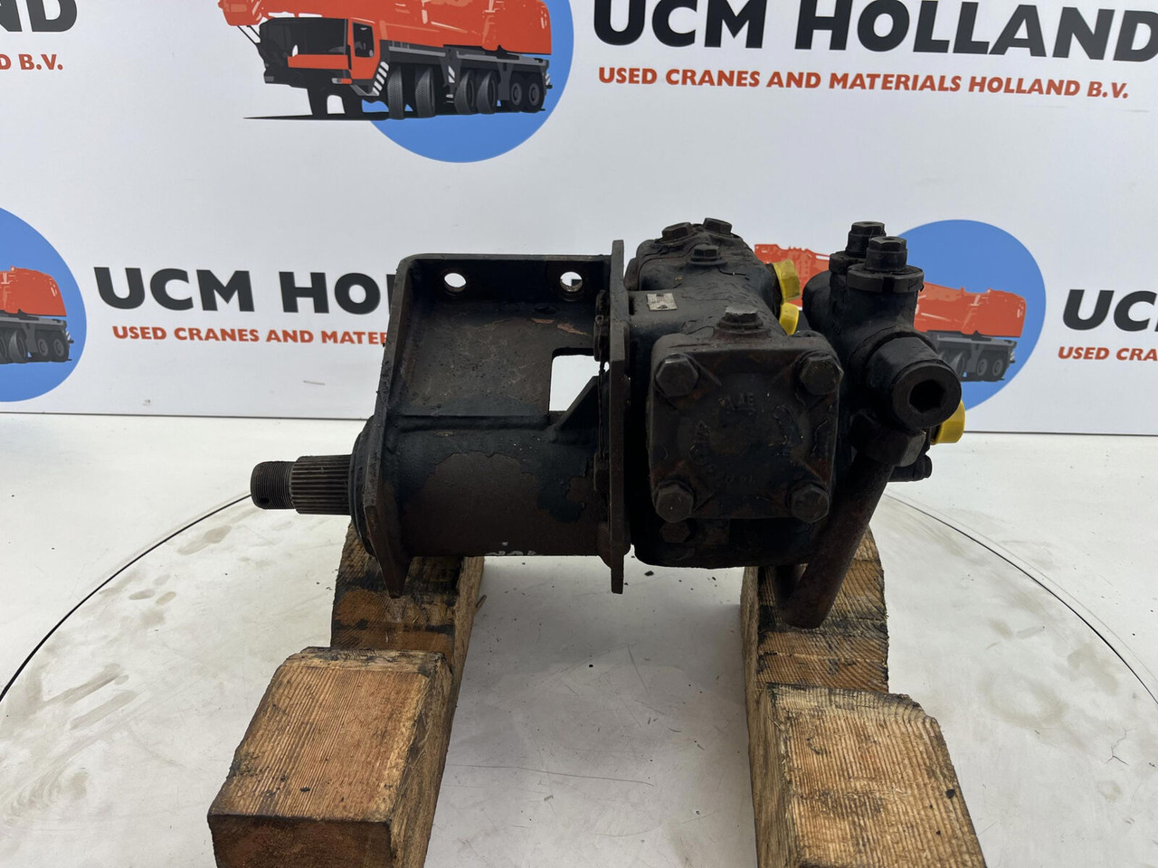 Steering box - Рулевой механизм для Кранов: фото 3 Steering box - Рулевой механизм для Кранов: фото 3