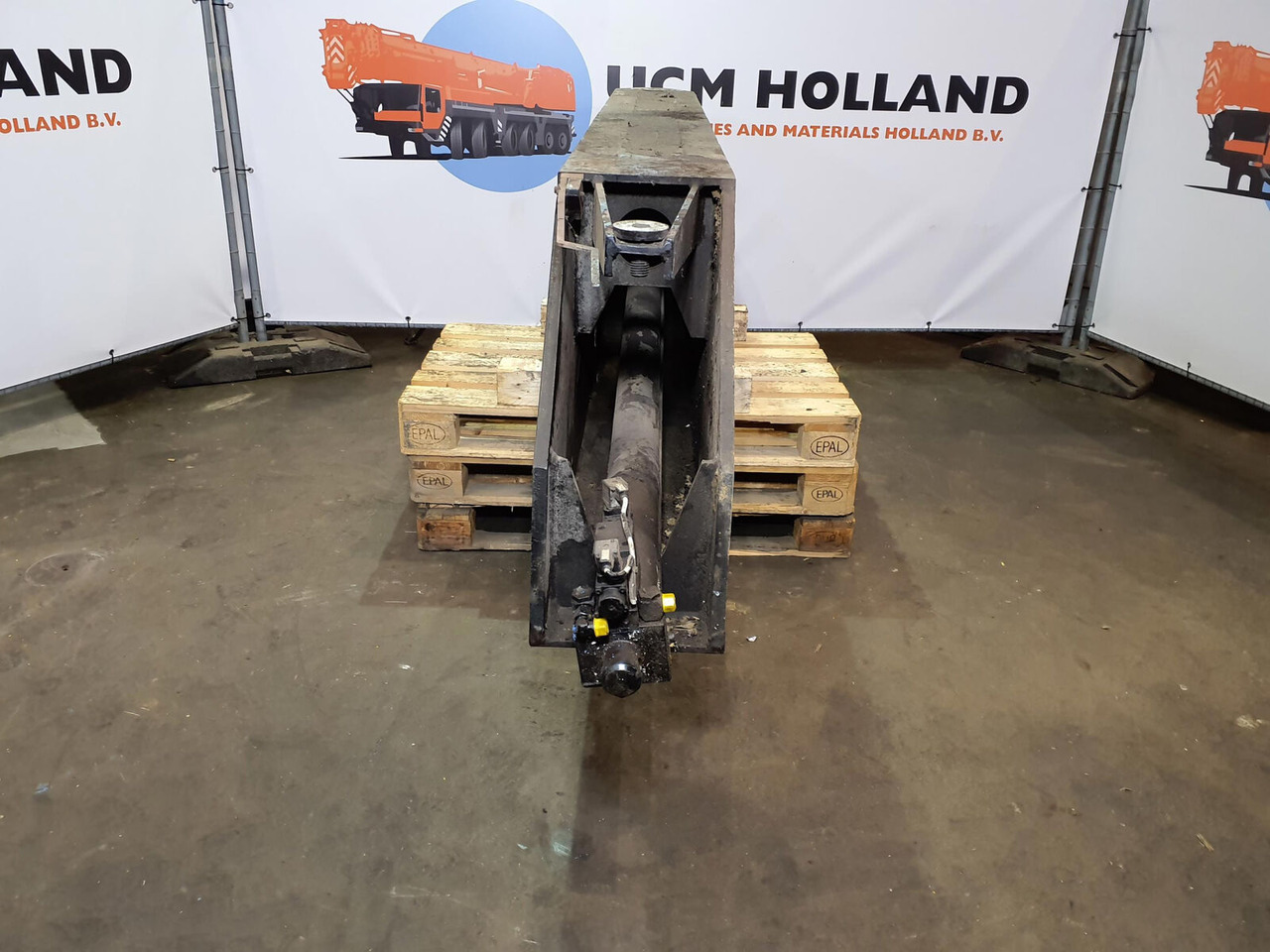 Terex AC 100 outrigger beam complete rear - Подвеска для Мобильных кранов: фото 5 Terex AC 100 outrigger beam complete rear - Подвеска для Мобильных кранов: фото 5