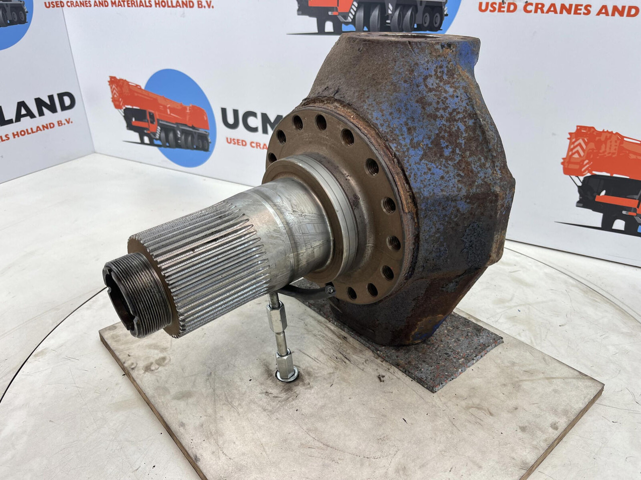 Terex AC 155, AC 205 Steering knuckle 16 holes - Поворотный кулак для Мобильных кранов: фото 1 Terex AC 155, AC 205 Steering knuckle 16 holes - Поворотный кулак для Мобильных кранов: фото 1