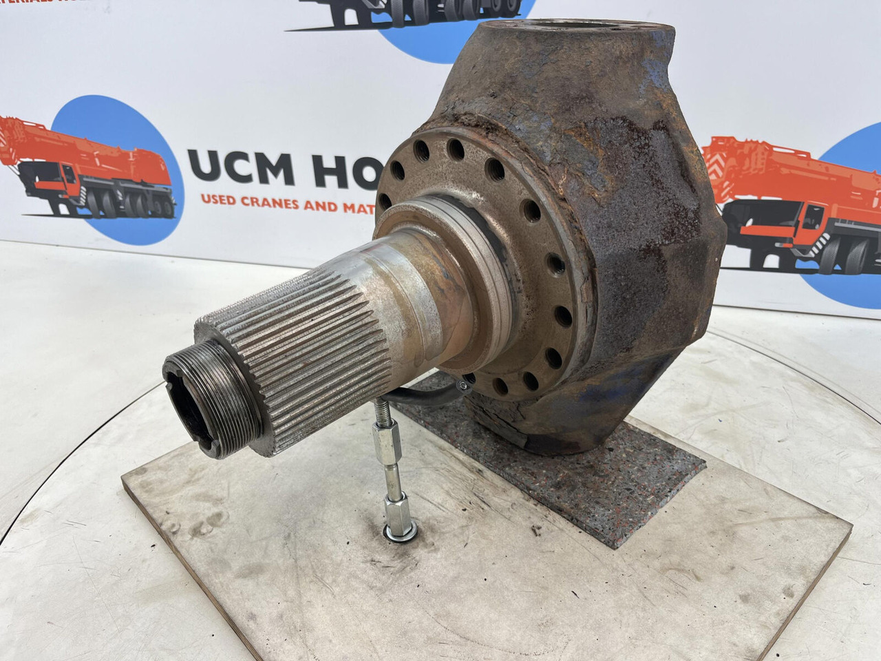 Terex AC 155, AC 205 Steering knuckle 16 holes - Поворотный кулак для Мобильных кранов: фото 1 Terex AC 155, AC 205 Steering knuckle 16 holes - Поворотный кулак для Мобильных кранов: фото 1