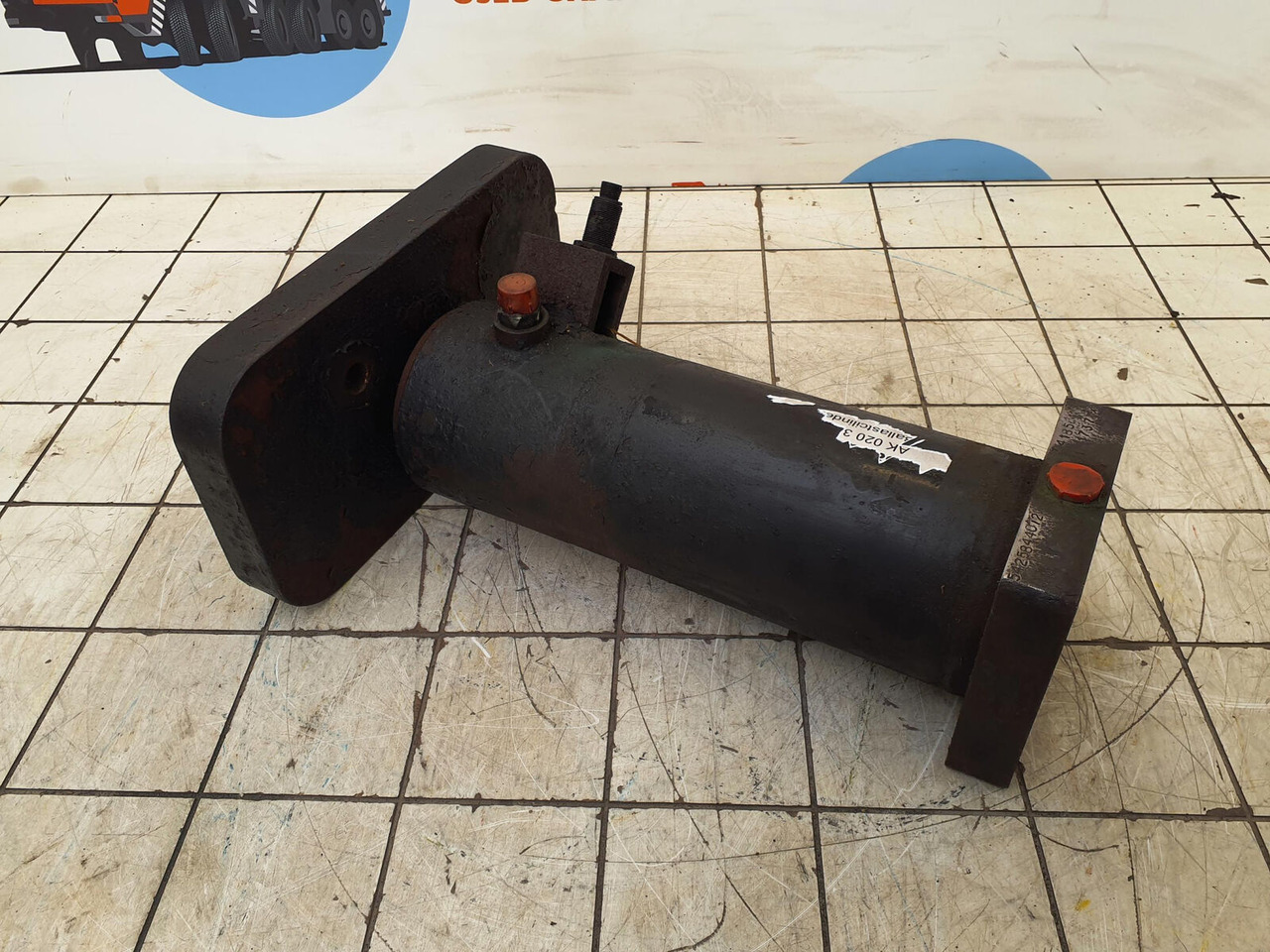 Terex AC 155 counterweight lift cylinder - Гидравлический цилиндр для Мобильных кранов: фото 1 Terex AC 155 counterweight lift cylinder - Гидравлический цилиндр для Мобильных кранов: фото 1