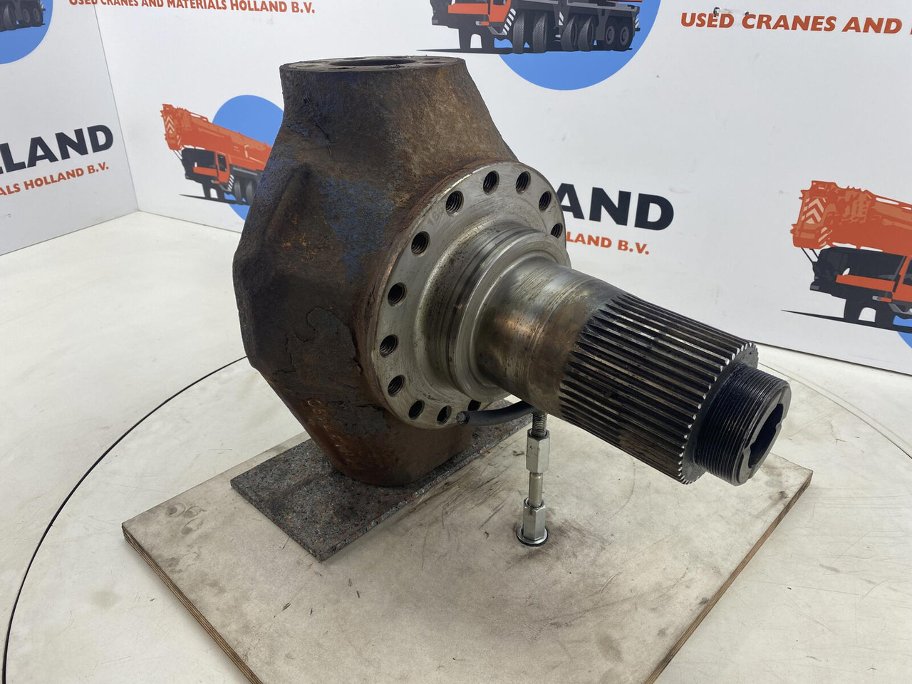 Terex AC 205 Steering knuckle 16 holes - Поворотный кулак для Мобильных кранов: фото 3 Terex AC 205 Steering knuckle 16 holes - Поворотный кулак для Мобильных кранов: фото 3