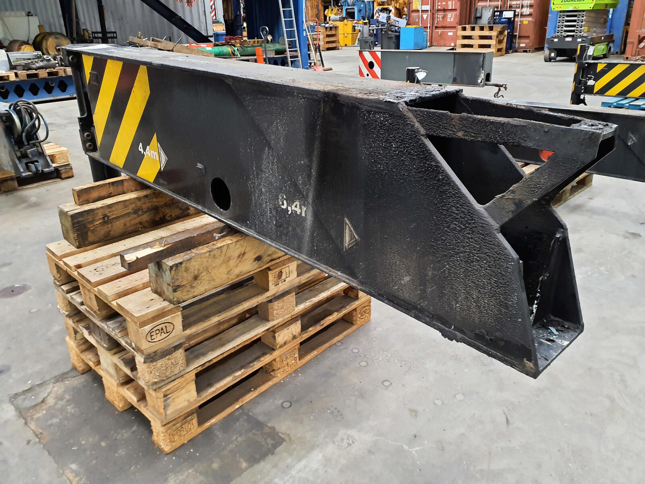 Terex AC 50 outrigger rear with outrigger cylinder - Подвеска для Мобильных кранов: фото 4 Terex AC 50 outrigger rear with outrigger cylinder - Подвеска для Мобильных кранов: фото 4