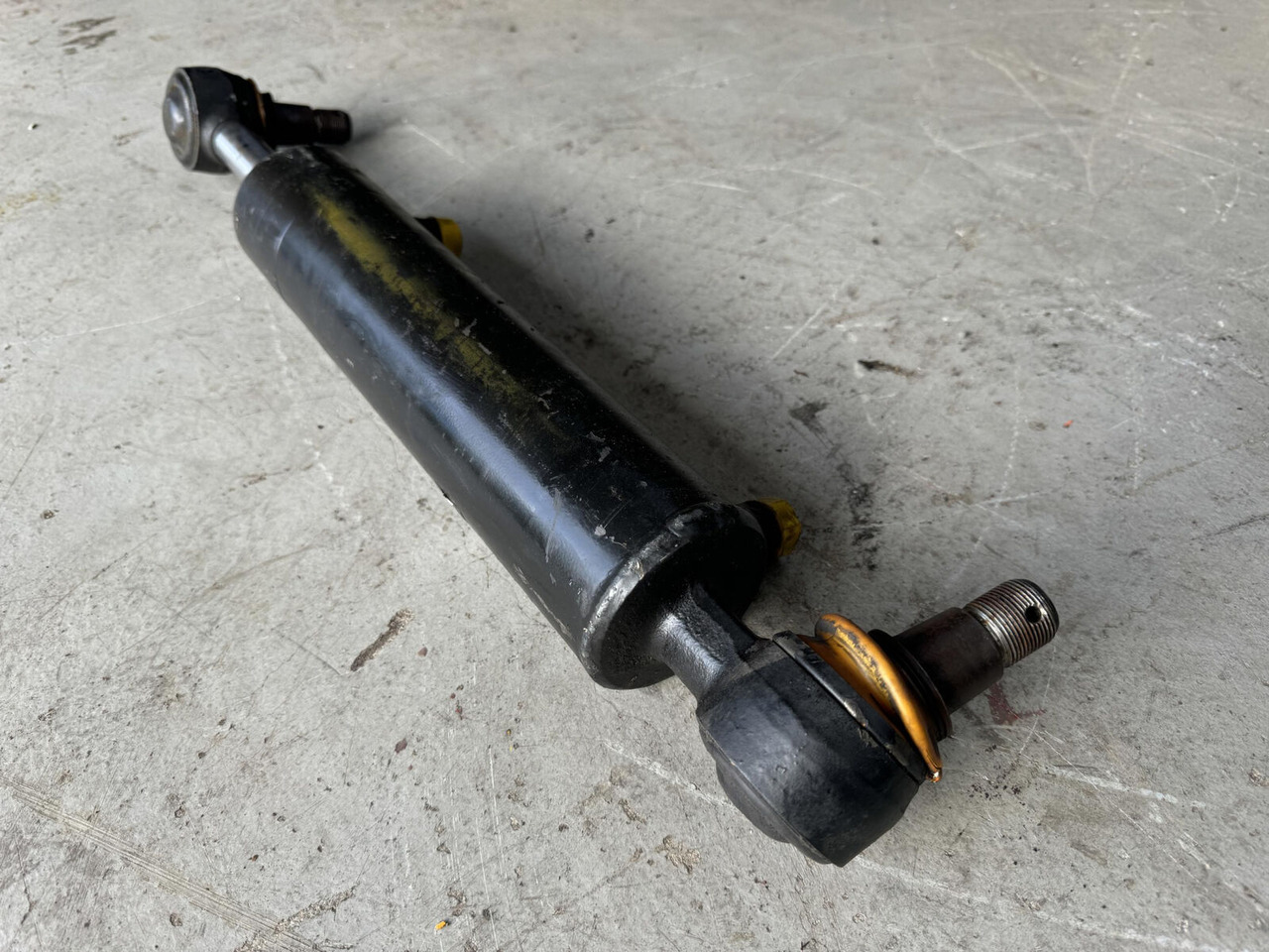 Terex Demag AC 25 steering cylinder - Гидравлический цилиндр для Мобильных кранов: фото 1 Terex Demag AC 25 steering cylinder - Гидравлический цилиндр для Мобильных кранов: фото 1