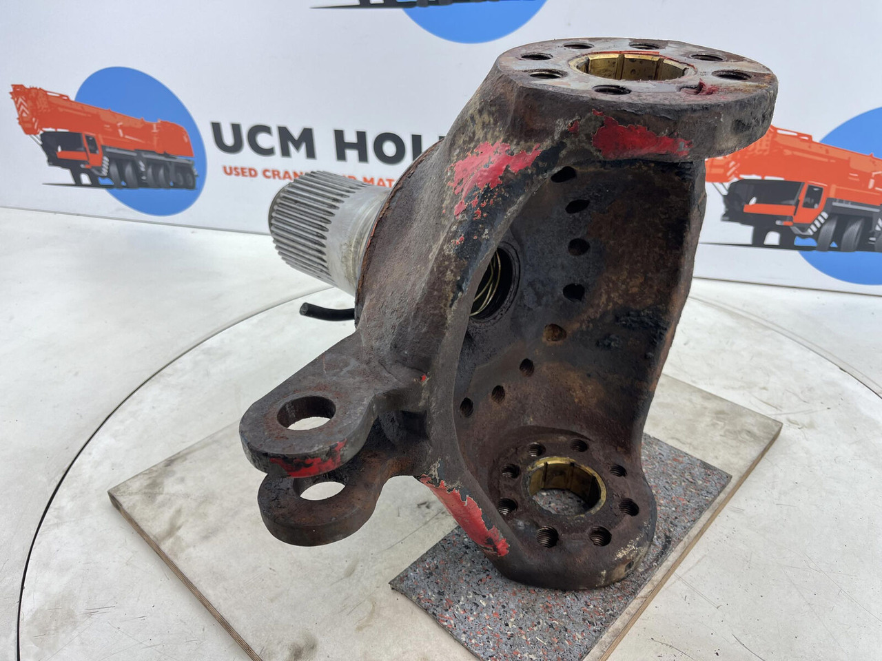 Terex Demag AC 35 Steering knuckle 16 holes axle 2 left - Поворотный кулак для Мобильных кранов: фото 4 Terex Demag AC 35 Steering knuckle 16 holes axle 2 left - Поворотный кулак для Мобильных кранов: фото 4