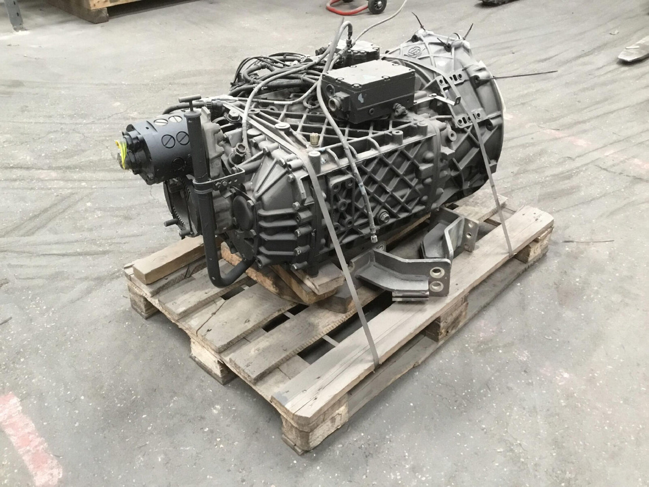 ZF ATF 60-4 gearbox EcoSplit 16-S-151 - Коробка передач для Мобильных кранов: фото 2 ZF ATF 60-4 gearbox EcoSplit 16-S-151 - Коробка передач для Мобильных кранов: фото 2