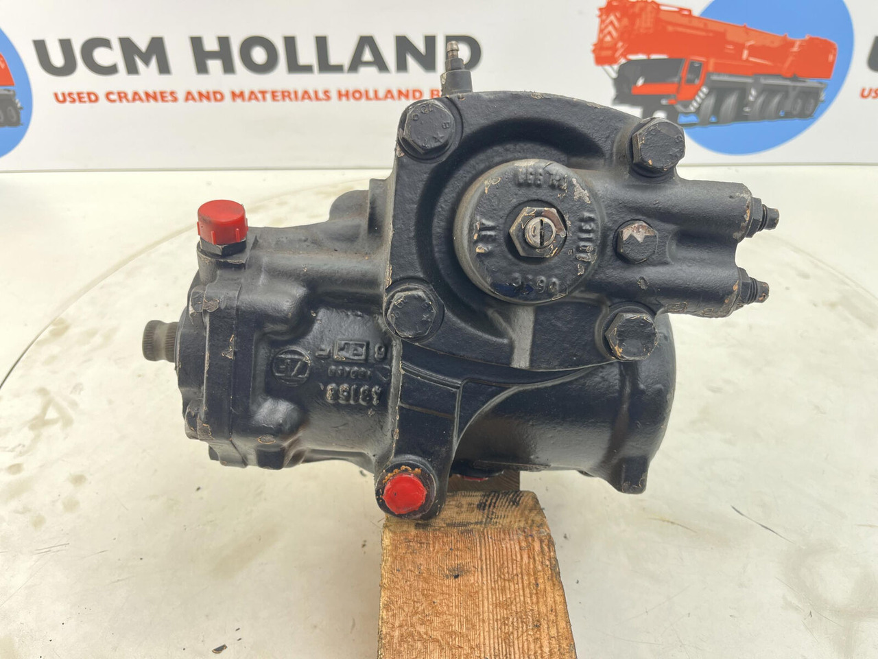 ZF ZF steering box - Рулевой механизм для Мобильных кранов: фото 5 ZF ZF steering box - Рулевой механизм для Мобильных кранов: фото 5