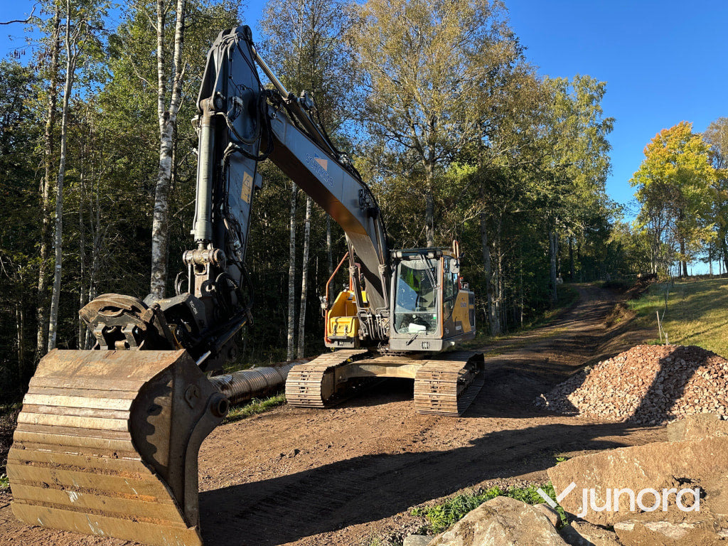 Grävmaskin - Volvo, EC 220 EL - Гусеничный экскаватор: фото 1 Grävmaskin - Volvo, EC 220 EL - Гусеничный экскаватор: фото 1