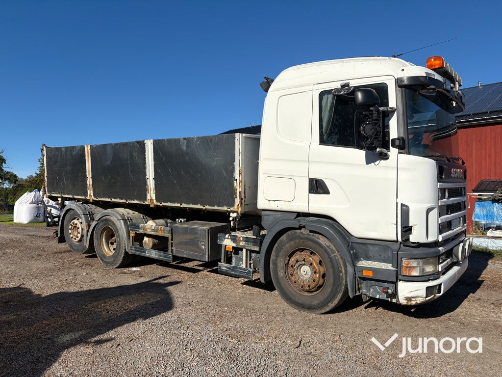 Lastbil - Scania, R124LB6X24NB470 - Грузовик бортовой/ Платформа: фото 1 Lastbil - Scania, R124LB6X24NB470 - Грузовик бортовой/ Платформа: фото 1