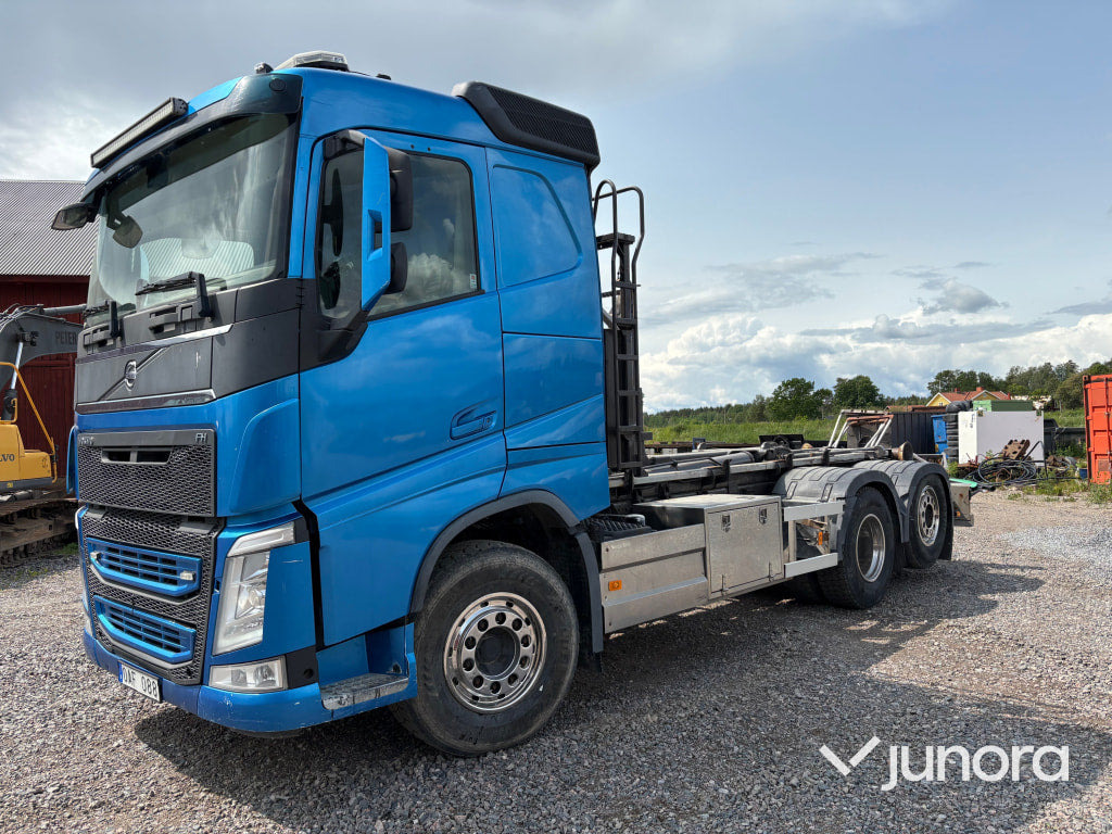 Lastväxlare Volvo FH500 - Крюковой мультилифт: фото 3 Lastväxlare Volvo FH500 - Крюковой мультилифт: фото 3