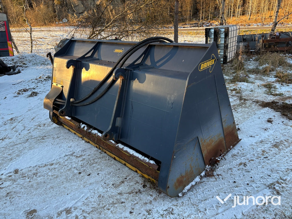 Sandspridare - DRIVEX SS30-BM - Разбрасыватель песка/ Соли: фото 4 Sandspridare - DRIVEX SS30-BM - Разбрасыватель песка/ Соли: фото 4