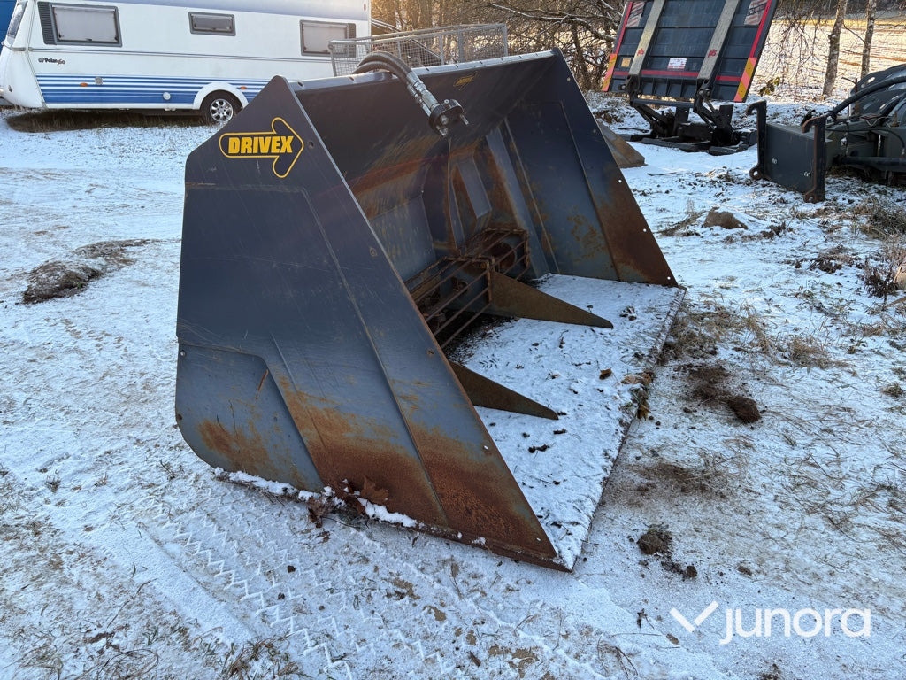 Sandspridare - DRIVEX SS30-BM - Разбрасыватель песка/ Соли: фото 3 Sandspridare - DRIVEX SS30-BM - Разбрасыватель песка/ Соли: фото 3