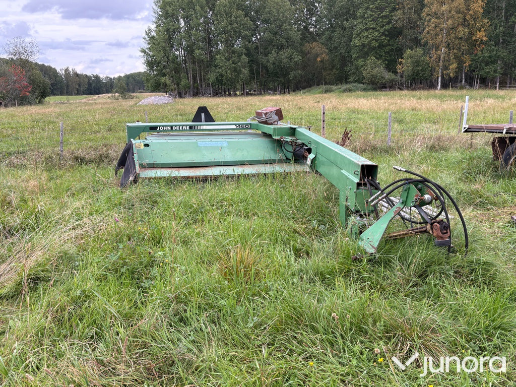 Slåtterkross John Deere 1460 - Косилка: фото 1 Slåtterkross John Deere 1460 - Косилка: фото 1