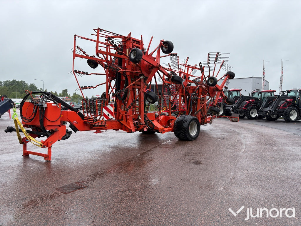 Strängläggare Kuhn GA15031 - Сеноворошилка: фото 1 Strängläggare Kuhn GA15031 - Сеноворошилка: фото 1