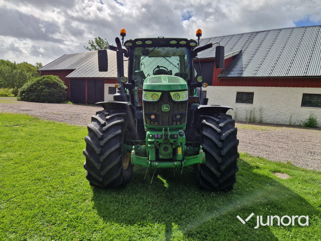 Traktor John Deere 6155R - Трактор: фото 2 Traktor John Deere 6155R - Трактор: фото 2