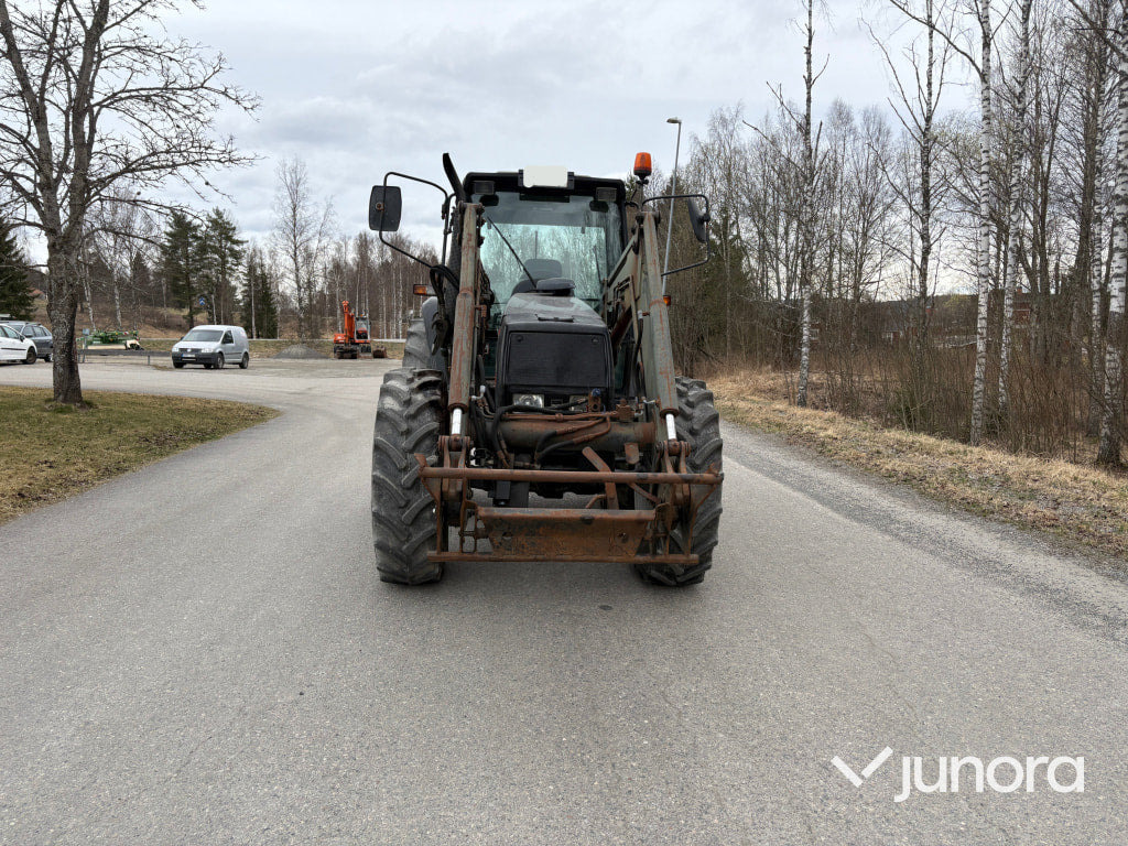 Valtra Valmet 6200 - Трактор: фото 4 Valtra Valmet 6200 - Трактор: фото 4