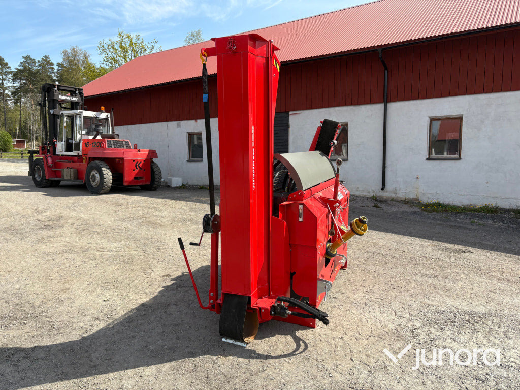 Vedmaskin Hakki Pilke 38 PRO PTO + Hydrauliskt uppläggningbord Hakki Pilke Hakkifeed 422 - Измельчитель древесины: фото 4 Vedmaskin Hakki Pilke 38 PRO PTO + Hydrauliskt uppläggningbord Hakki Pilke Hakkifeed 422 - Измельчитель древесины: фото 4