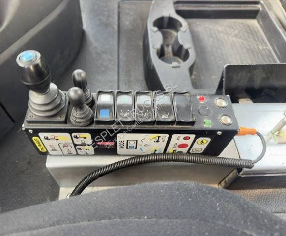 Крюковой мультилифт Mercedes Arocs 2645 K: фото 20 Крюковой мультилифт Mercedes Arocs 2645 K: фото 20