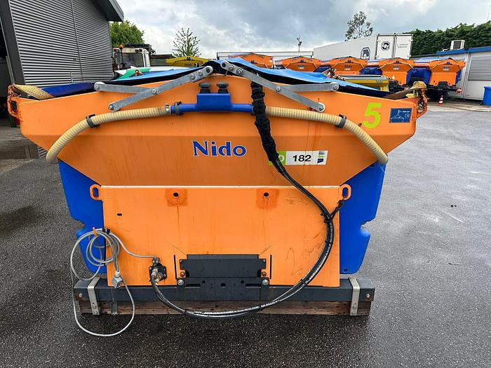 Nido Stratos B20-24 VCLN-490 - Разбрасыватель песка/ Соли: фото 3 Nido Stratos B20-24 VCLN-490 - Разбрасыватель песка/ Соли: фото 3