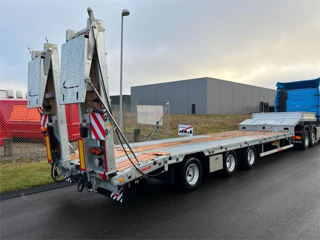 Hangler SDS-H 510-T 3-aks maskintrailer - dobbelt ramper - Низкорамный полуприцеп: фото 2 Hangler SDS-H 510-T 3-aks maskintrailer - dobbelt ramper - Низкорамный полуприцеп: фото 2