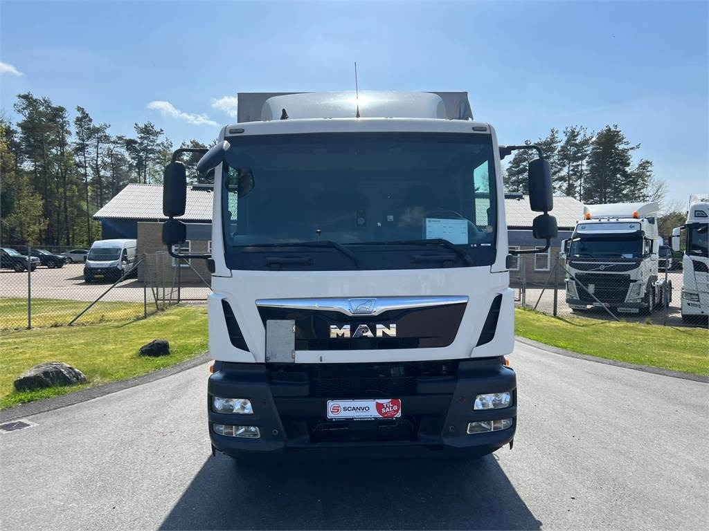 MAN TGM 18-340 BL - Тентованный грузовик: фото 4 MAN TGM 18-340 BL - Тентованный грузовик: фото 4