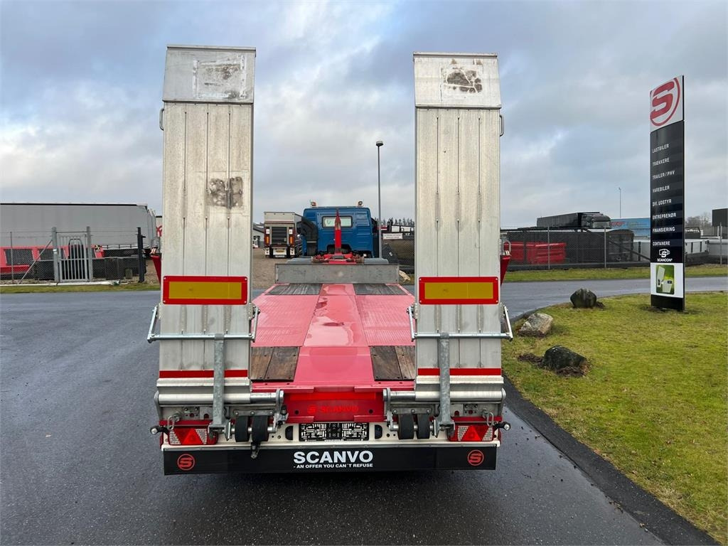 MAX Trailer MAX 300 - 7000 mm + ramper - Прицеп-автовоз: фото 3 MAX Trailer MAX 300 - 7000 mm + ramper - Прицеп-автовоз: фото 3