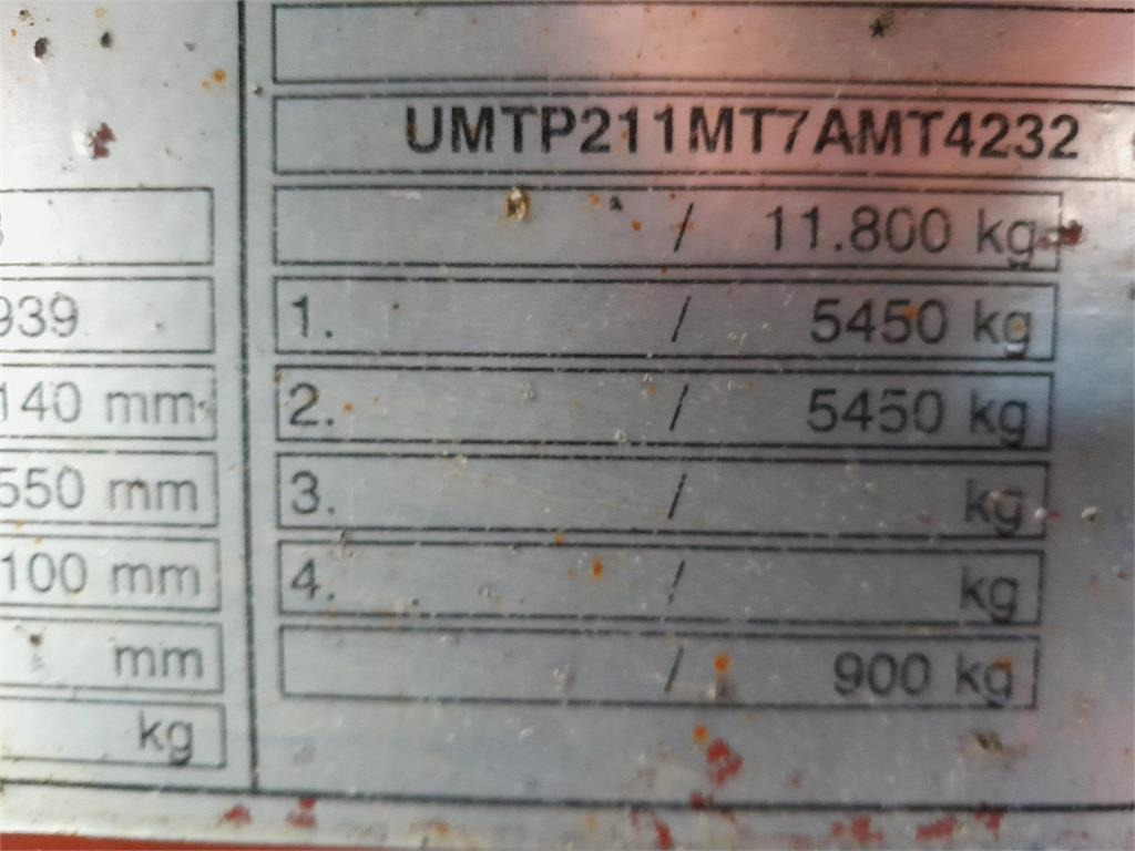 MTDK KC200 11,8 ton 5,2 mtr lad + ramper - Низкорамный прицеп: фото 5 MTDK KC200 11,8 ton 5,2 mtr lad + ramper - Низкорамный прицеп: фото 5